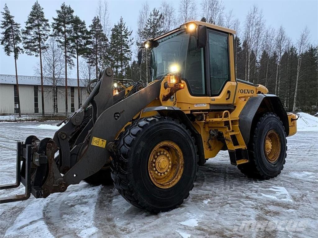 Volvo L 90 F لوادر بعجل