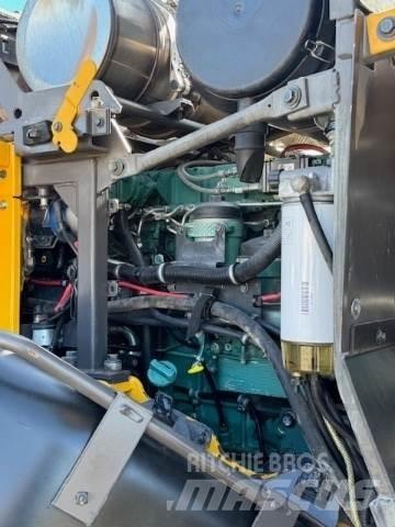 Volvo L110G لوادر بعجل