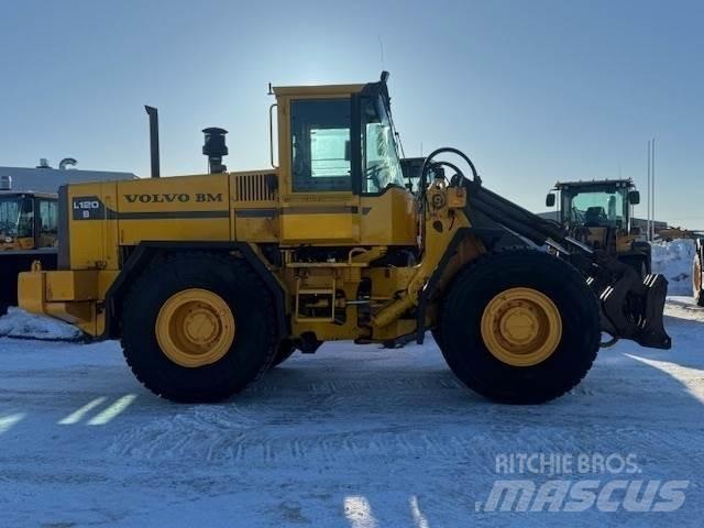 Volvo L120B لوادر بعجل