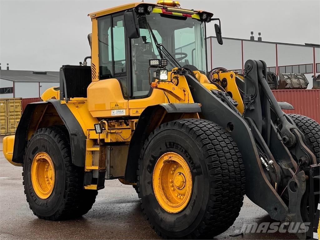 Volvo L120F لوادر بعجل