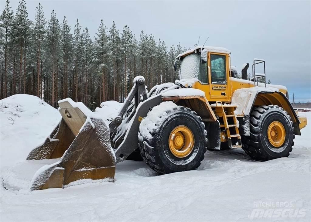 Volvo L220E لوادر بعجل