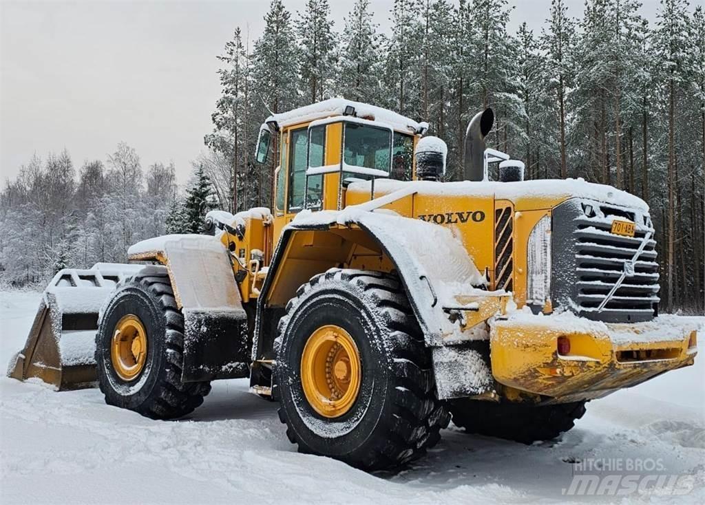 Volvo L220E لوادر بعجل