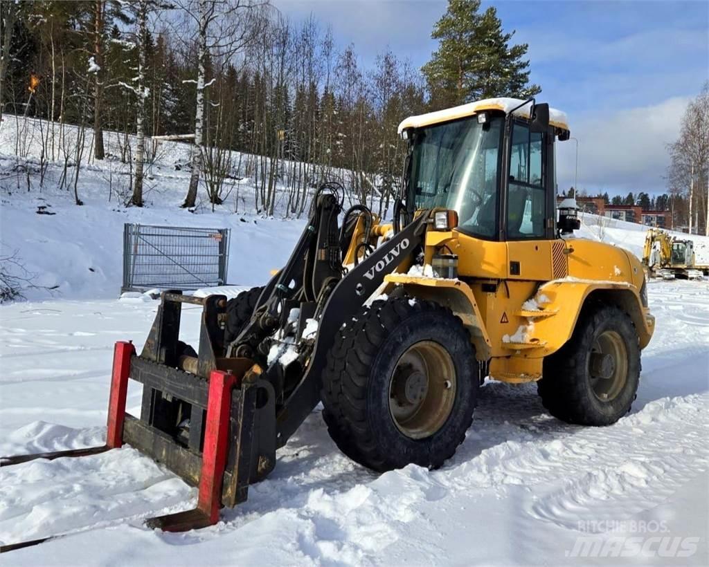 Volvo L40B لوادر بعجل