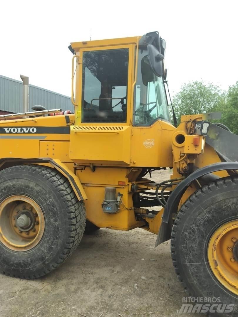 Volvo L70C لوادر بعجل