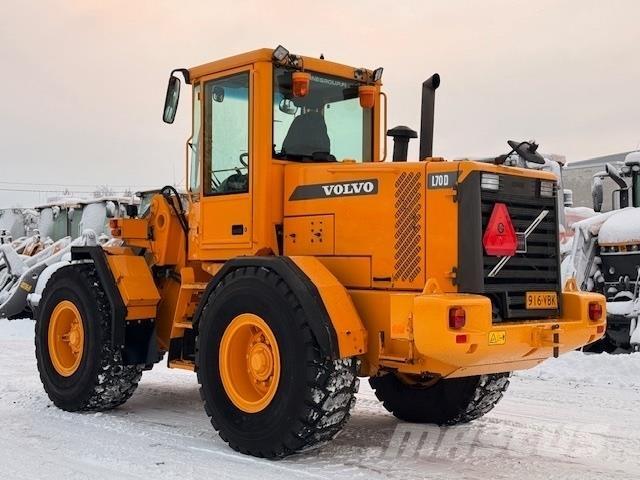 Volvo L70D لوادر بعجل