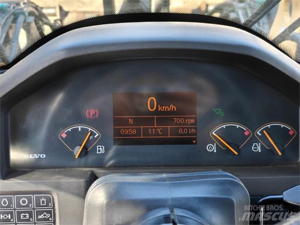 Volvo L70F لوادر بعجل