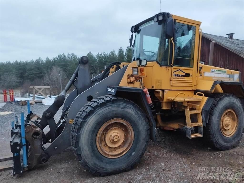 Volvo L90C لوادر بعجل