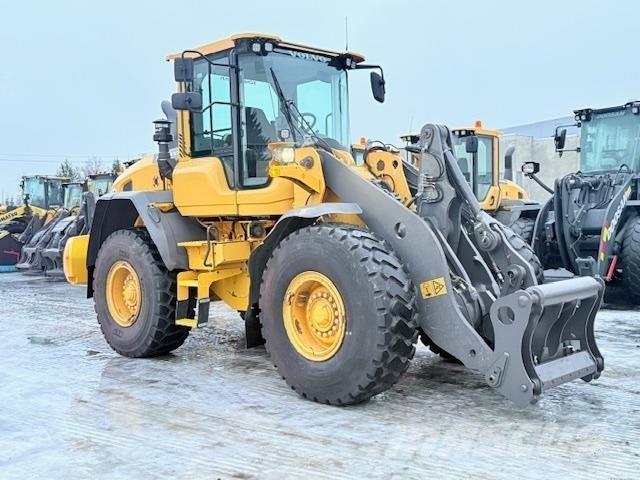 Volvo L90G لوادر بعجل