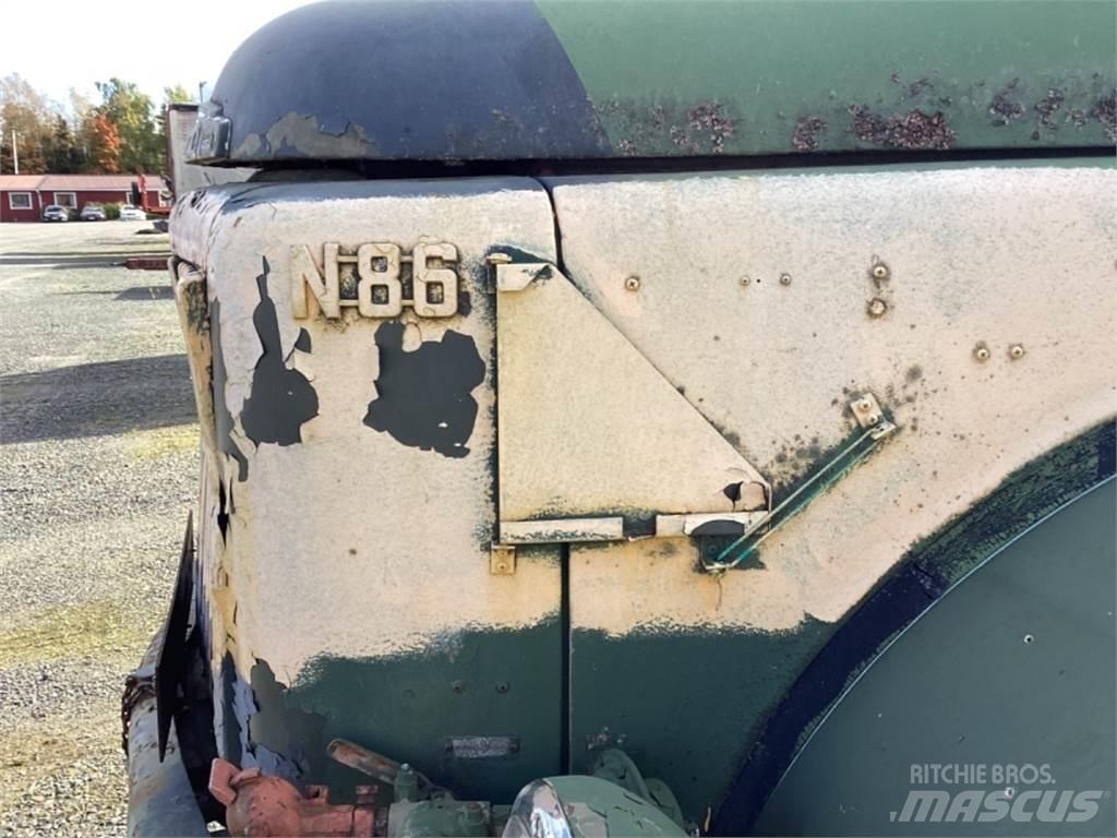 Volvo N 86 شاحنات مسطحة/مفصلية الجوانب