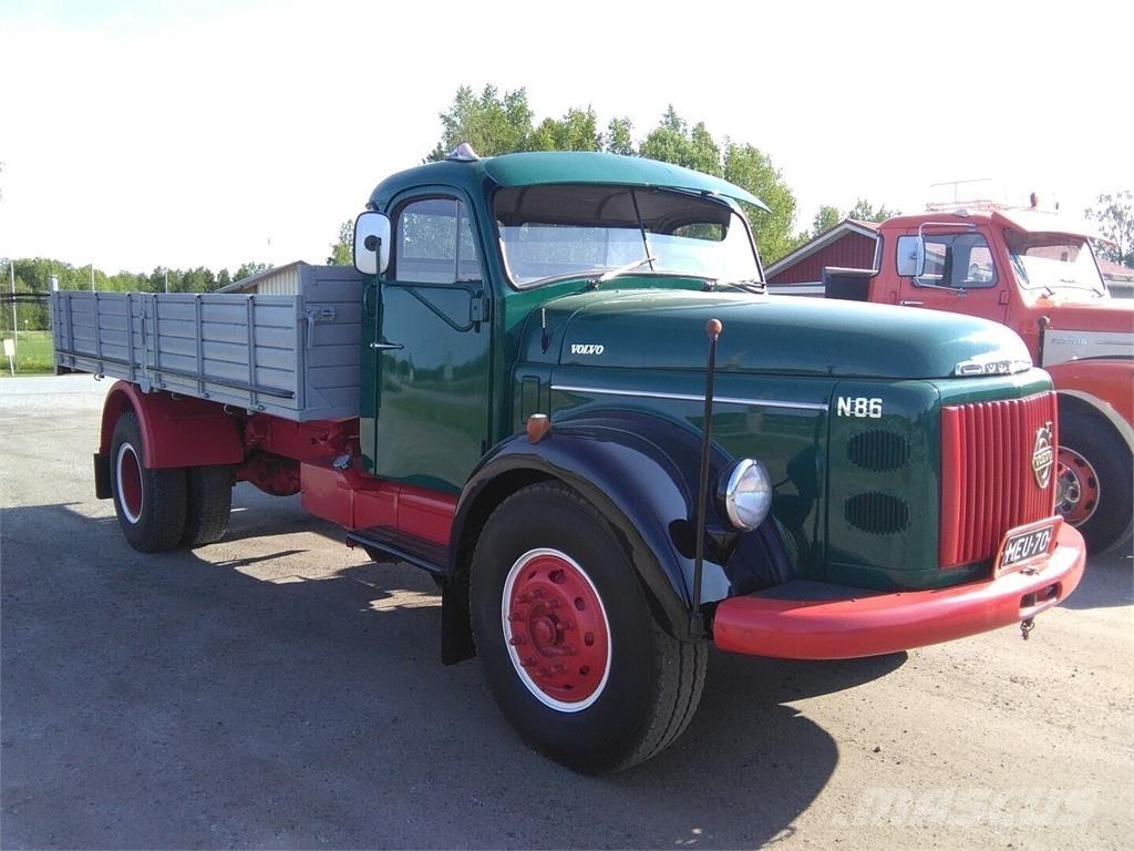 Volvo N 86 شاحنات مسطحة/مفصلية الجوانب