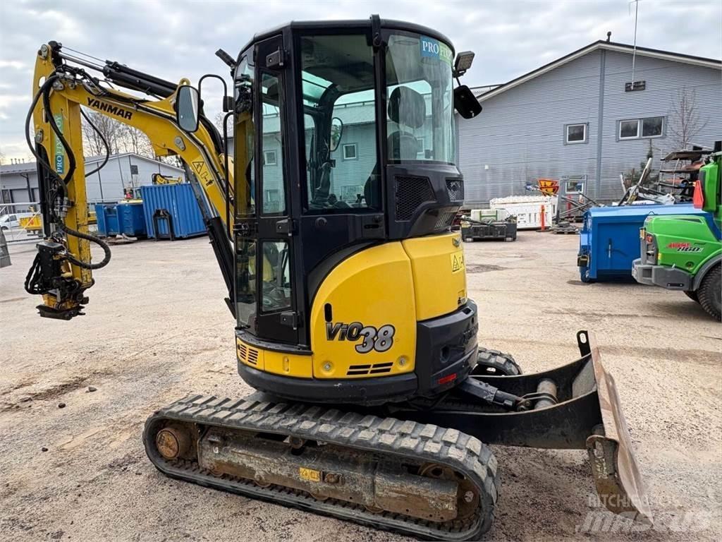 Yanmar VIO 38-U حفارات صغيرة أقل من 7 طن (حفارات صغيرة)