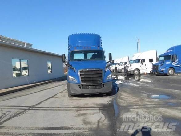 Freightliner CASCADIA 116 وحدات الجر