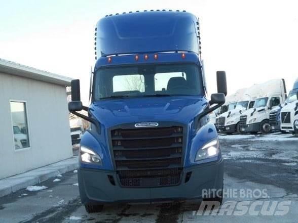 Freightliner CASCADIA 116 وحدات الجر