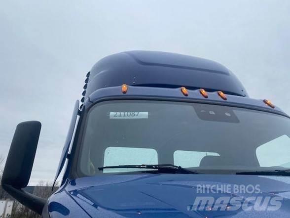Freightliner CASCADIA 116 وحدات الجر