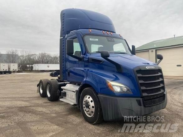 Freightliner CASCADIA 116 وحدات الجر