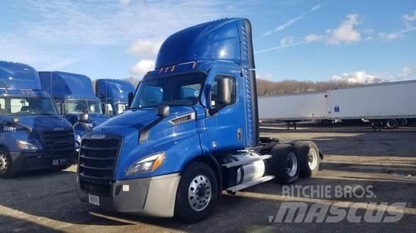 Freightliner CASCADIA 116 وحدات الجر