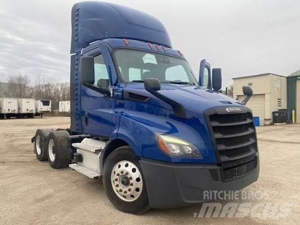 Freightliner CASCADIA 116 وحدات الجر