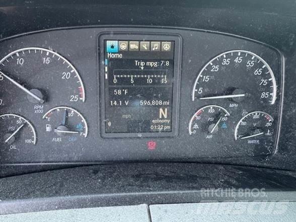 Freightliner CASCADIA 116 وحدات الجر