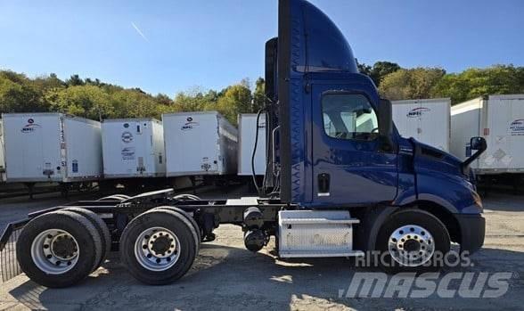 Freightliner CASCADIA 116 وحدات الجر