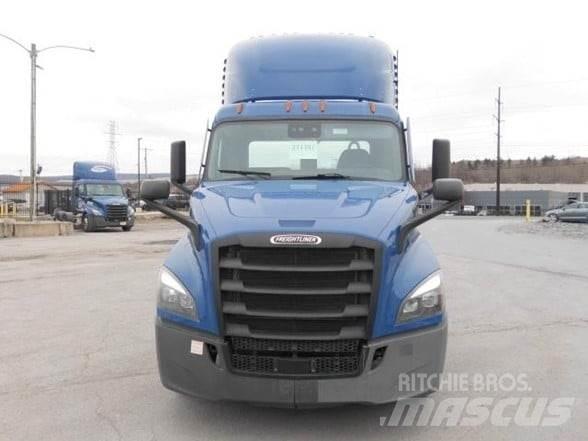 Freightliner CASCADIA 116 وحدات الجر