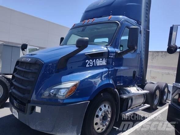 Freightliner CASCADIA 116 وحدات الجر