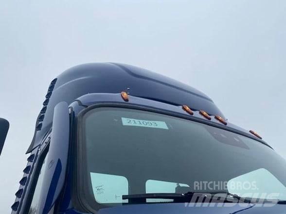 Freightliner CASCADIA 116 وحدات الجر