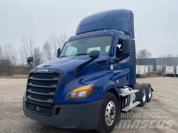 Freightliner CASCADIA 116 وحدات الجر