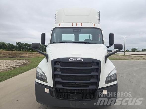 Freightliner CASCADIA 116 وحدات الجر