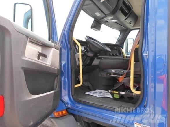 Freightliner CASCADIA 116 وحدات الجر