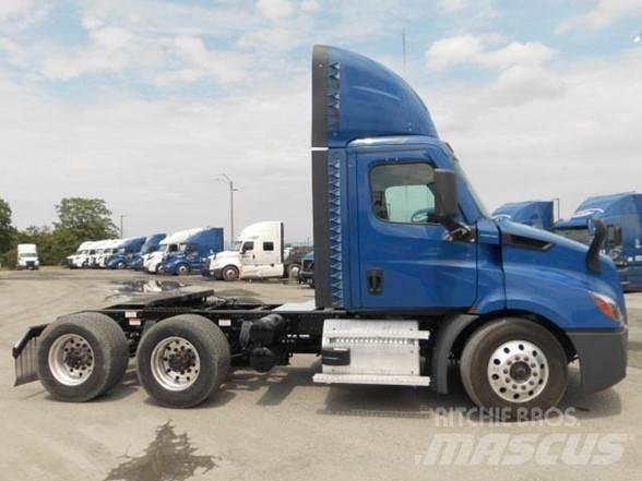 Freightliner CASCADIA 116 وحدات الجر