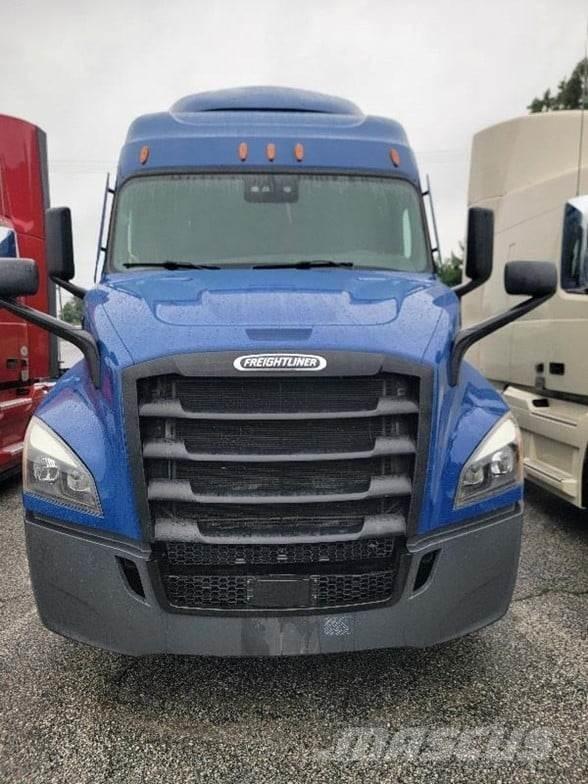 Freightliner CASCADIA 116 وحدات الجر