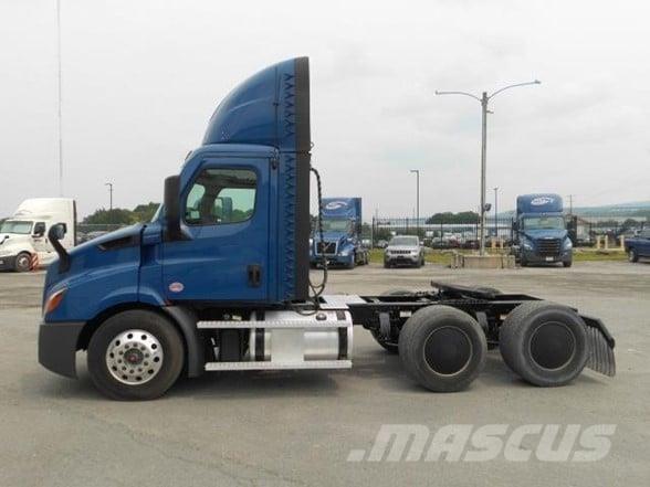 Freightliner CASCADIA 116 وحدات الجر