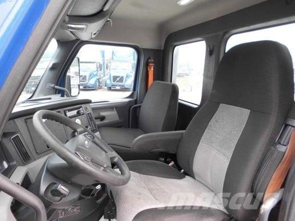 Freightliner CASCADIA 116 وحدات الجر