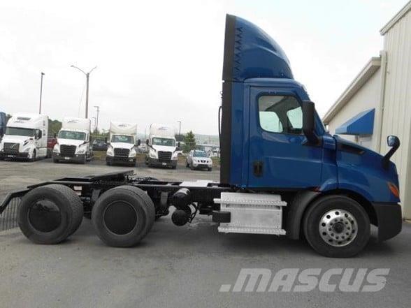 Freightliner CASCADIA 116 وحدات الجر