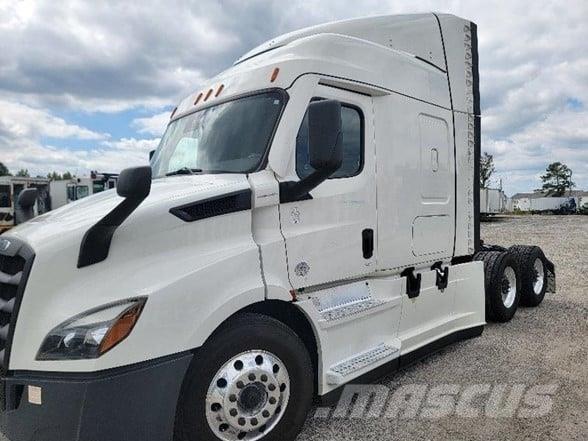 Freightliner CASCADIA 116 وحدات الجر