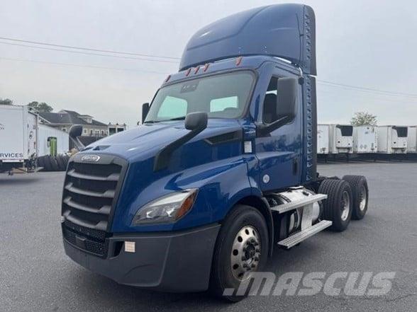 Freightliner CASCADIA 116 وحدات الجر