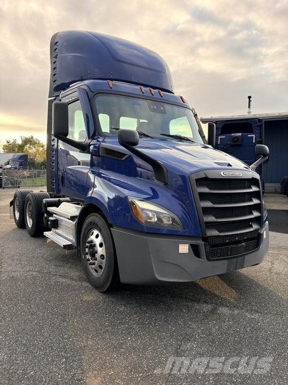 Freightliner CASCADIA 116 وحدات الجر