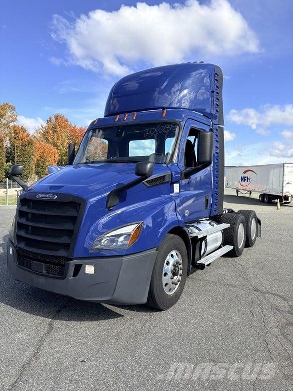 Freightliner CASCADIA 116 وحدات الجر