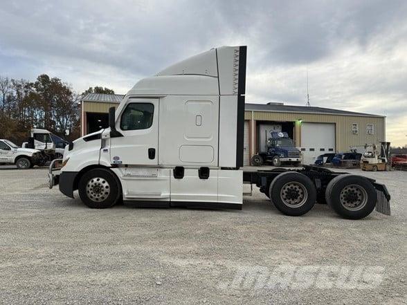 Freightliner CASCADIA 116 وحدات الجر