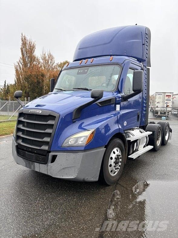 Freightliner CASCADIA 116 وحدات الجر