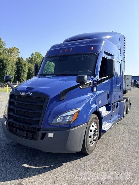 Freightliner CASCADIA 116 وحدات الجر