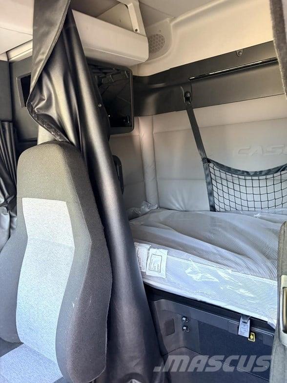 Freightliner CASCADIA 116 وحدات الجر