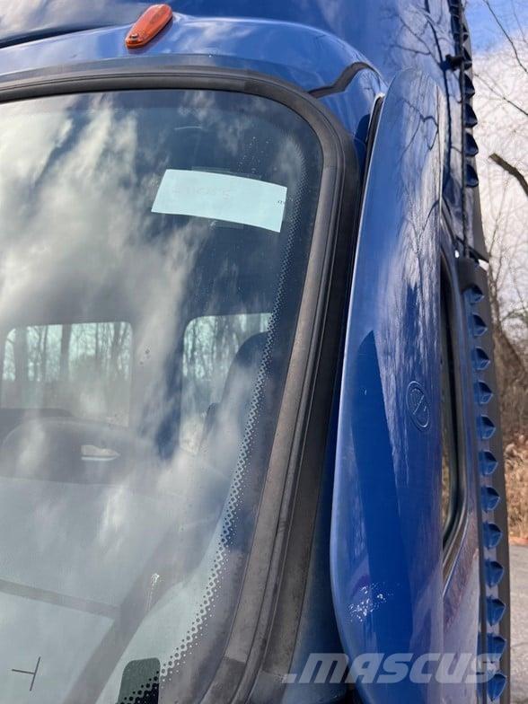 Freightliner CASCADIA 116 وحدات الجر