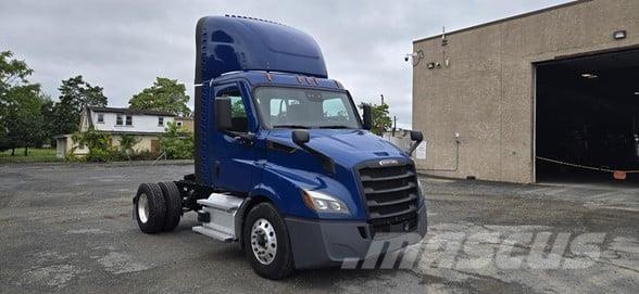 Freightliner CASCADIA 116 وحدات الجر