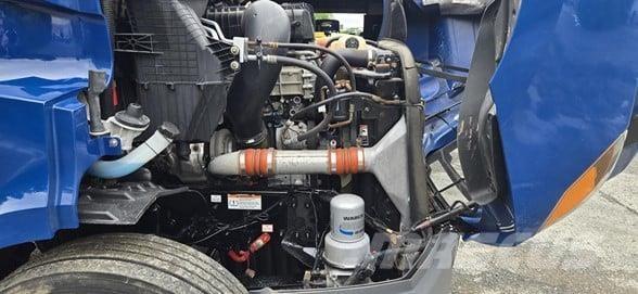 Freightliner CASCADIA 116 وحدات الجر