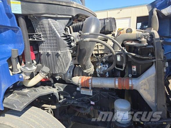 Freightliner CASCADIA 116 وحدات الجر