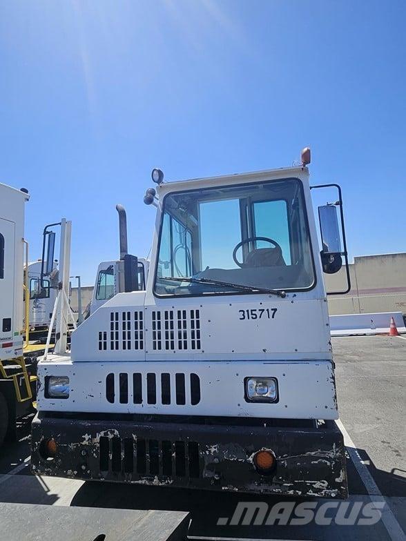 Kalmar OTTAWA 4X2 OFF-ROAD جرارات صالات المطارات