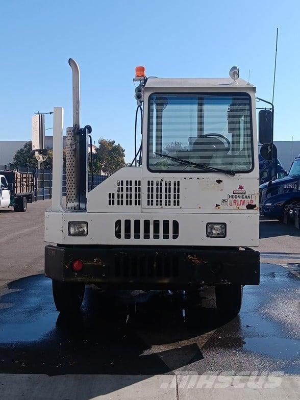Kalmar OTTAWA 4X2 OFF-ROAD جرارات صالات المطارات