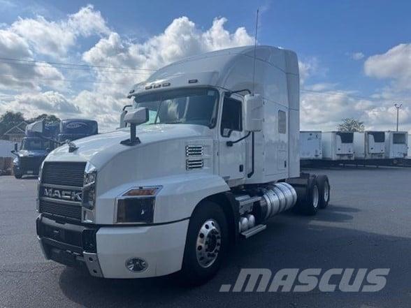 Mack ANTHEM 64T وحدات الجر