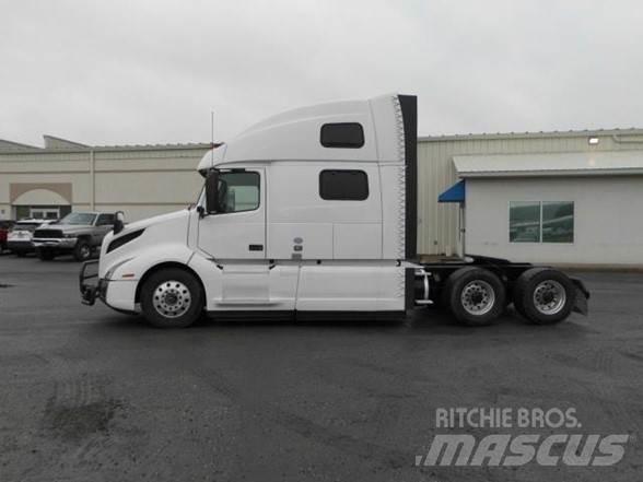 Volvo VNL64T860 وحدات الجر